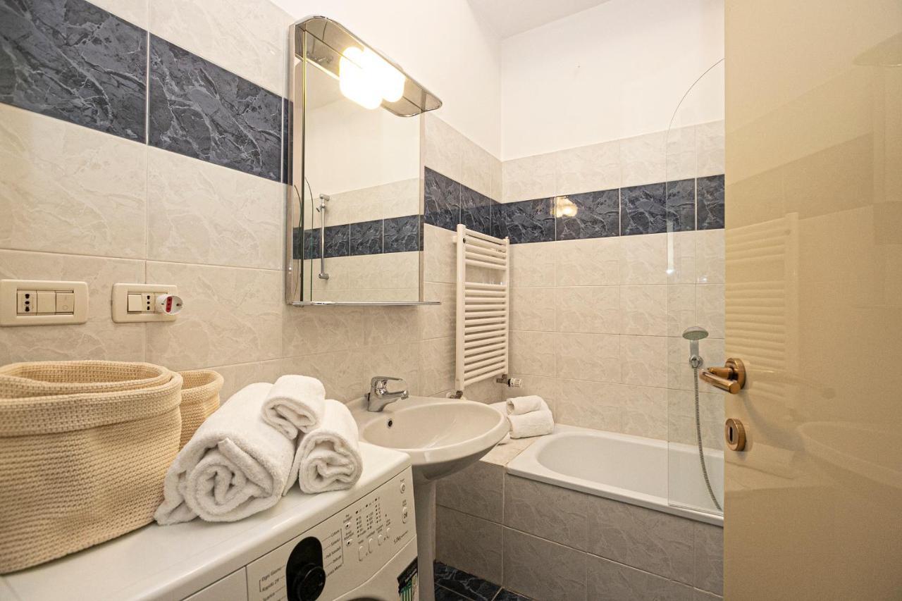 Real Italian Estate - Red Coral Appartement Genua Buitenkant foto